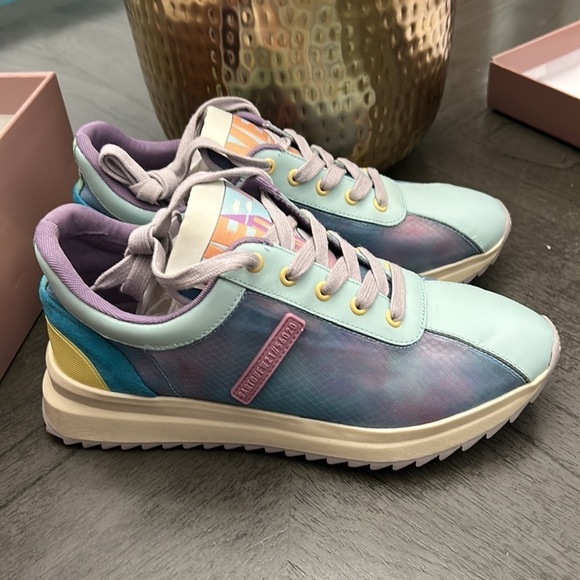 Franco Sarto Venice Sneaker in Cloud - Picture 3 of 11